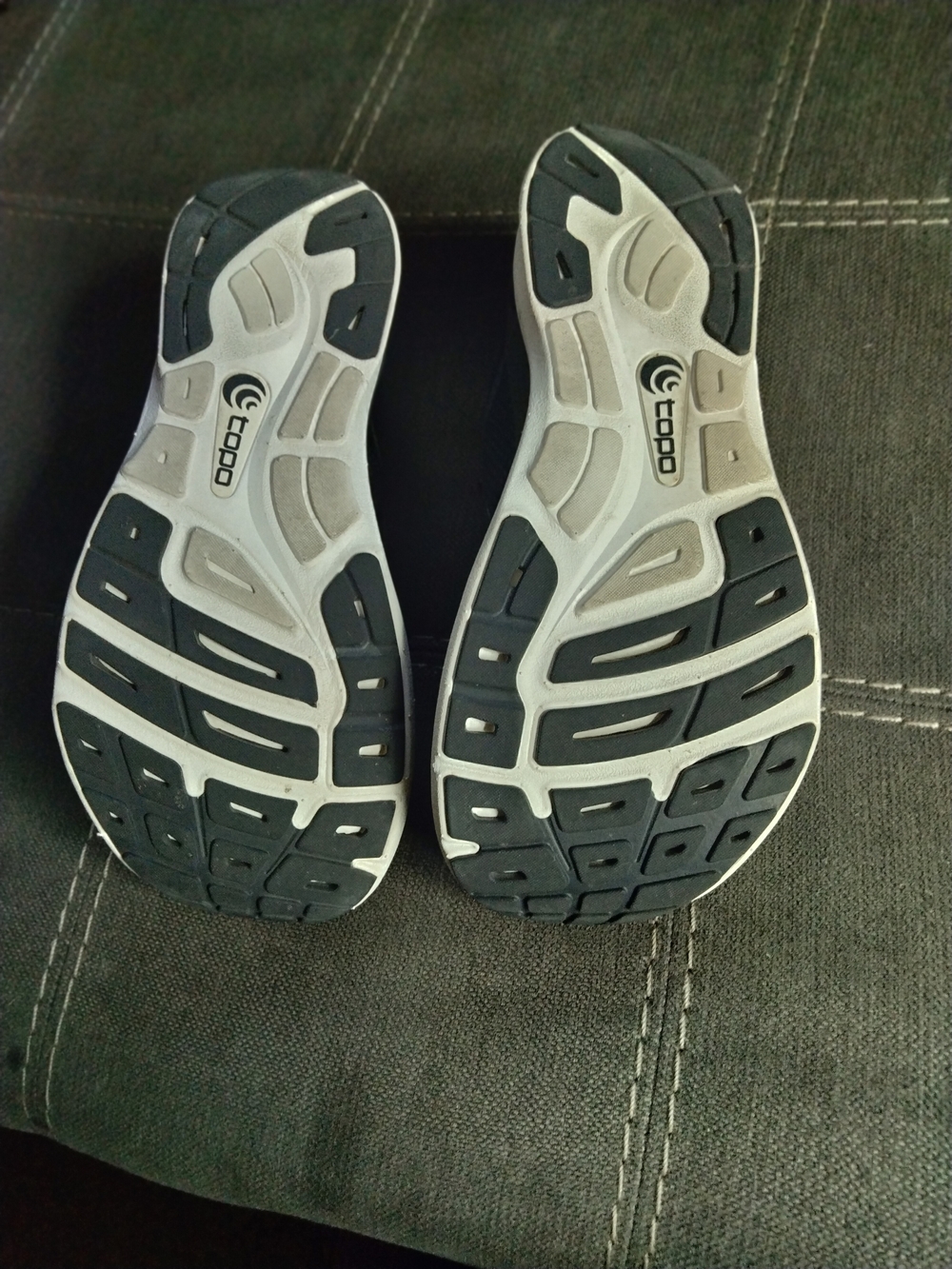 Topo Athletic ST-4 Shoes Womens Sz 7.5 Black White Zero Drop Running Sneakers - Picture 8 of 8